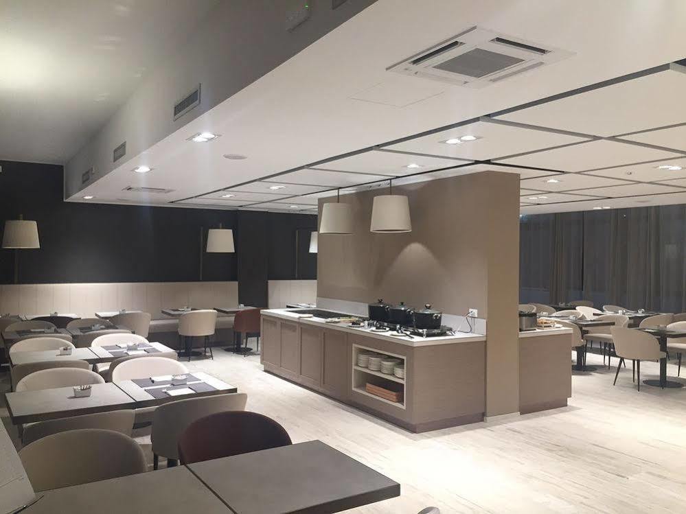 Unaway Hotel & Residence Linea Uno Milano Exterior foto